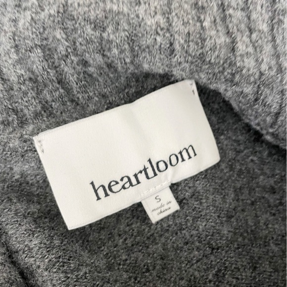 Heartloom Shayla Gray Stripe Faux Wrap Long Sleeves Soft V-Neck Sweater Small - Picture 13 of 15